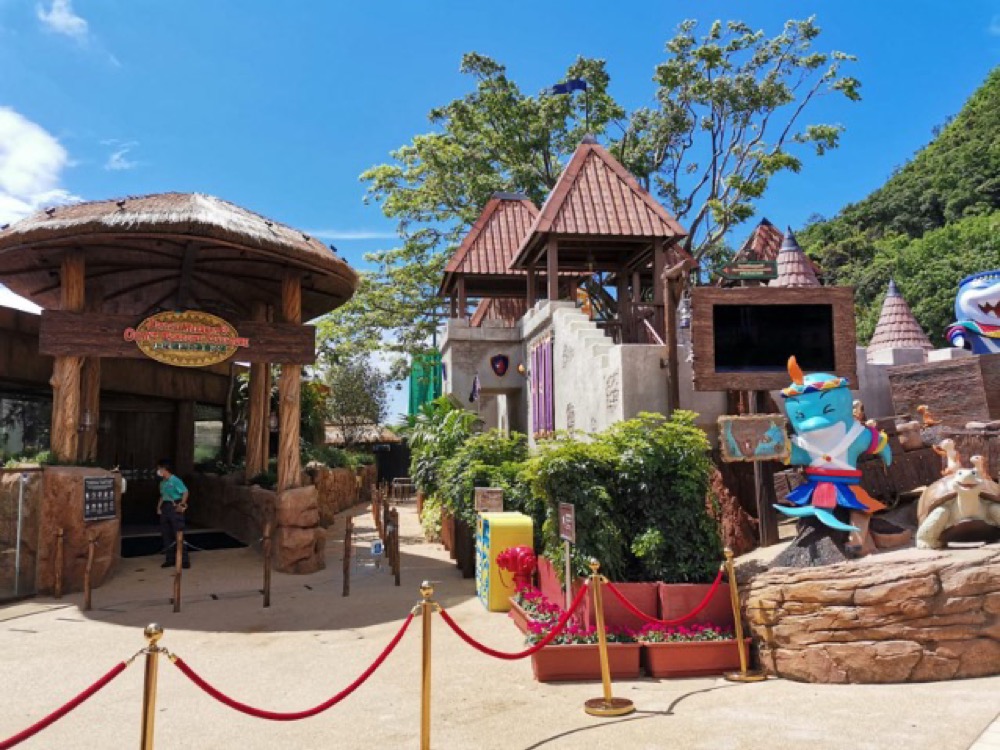 Ocean Park Spot Signage